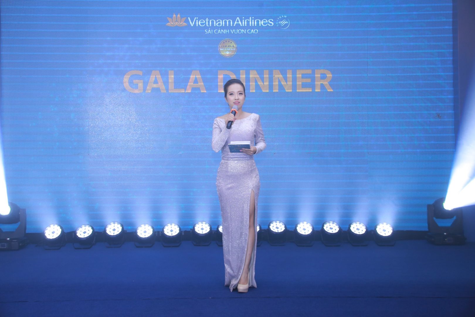 thuê mc sự kiện