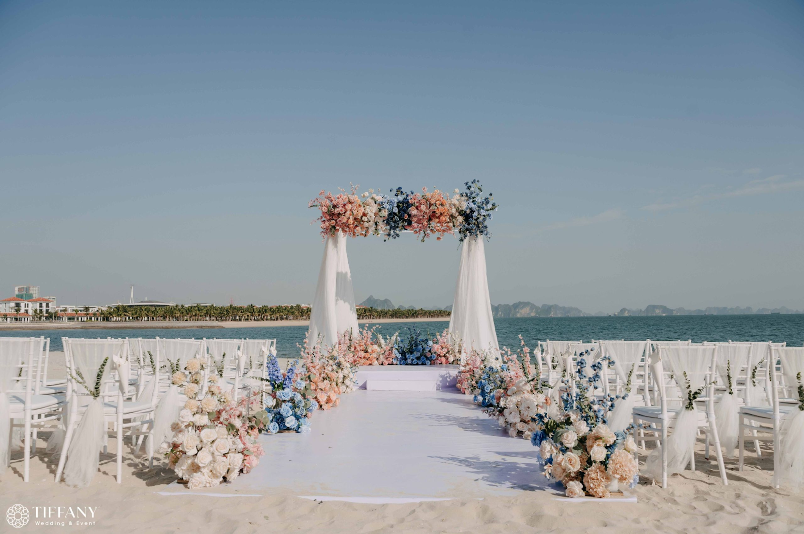 Đám cưới cùng Background bãi biển, ngoài trời 