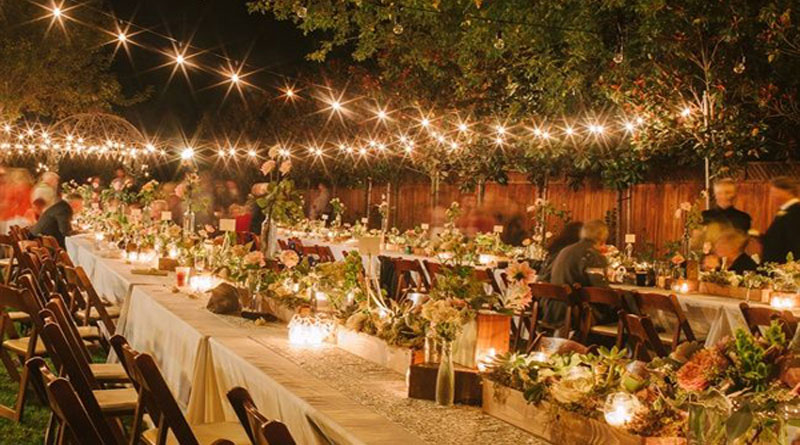 Nâng tầm sự kiện của bạn với dịch vụ thuê đèn trang trí cao cấp