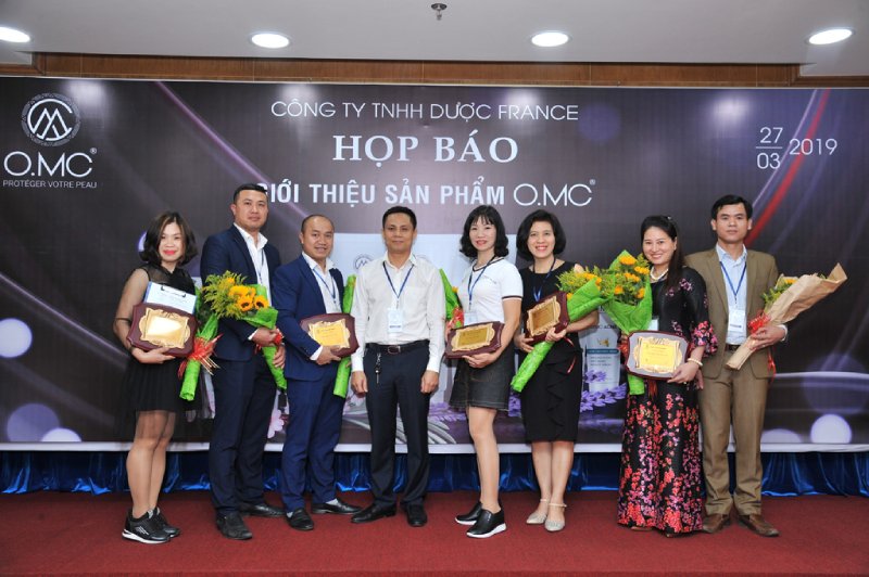 Kịch bản thu hút báo chí tham dự họp báo