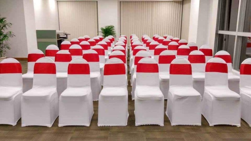 Ưu và nhược điểm của việc mua bàn ghế