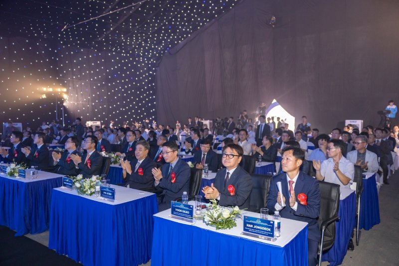 Tại sao cần cân nhắc thuê hay mua bàn ghế khi tổ chức sự kiện?